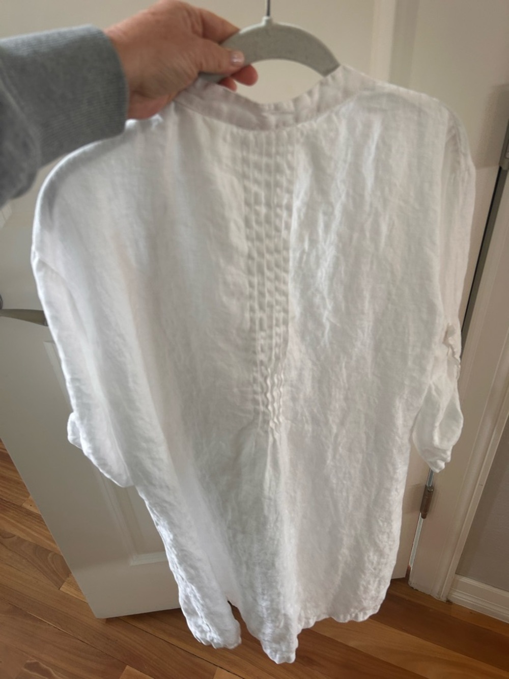 Dolma 100% Linen Pintucked Tunic with roll up sleeves. Coastal. Beach. EUC. XL - Picture 8 of 12